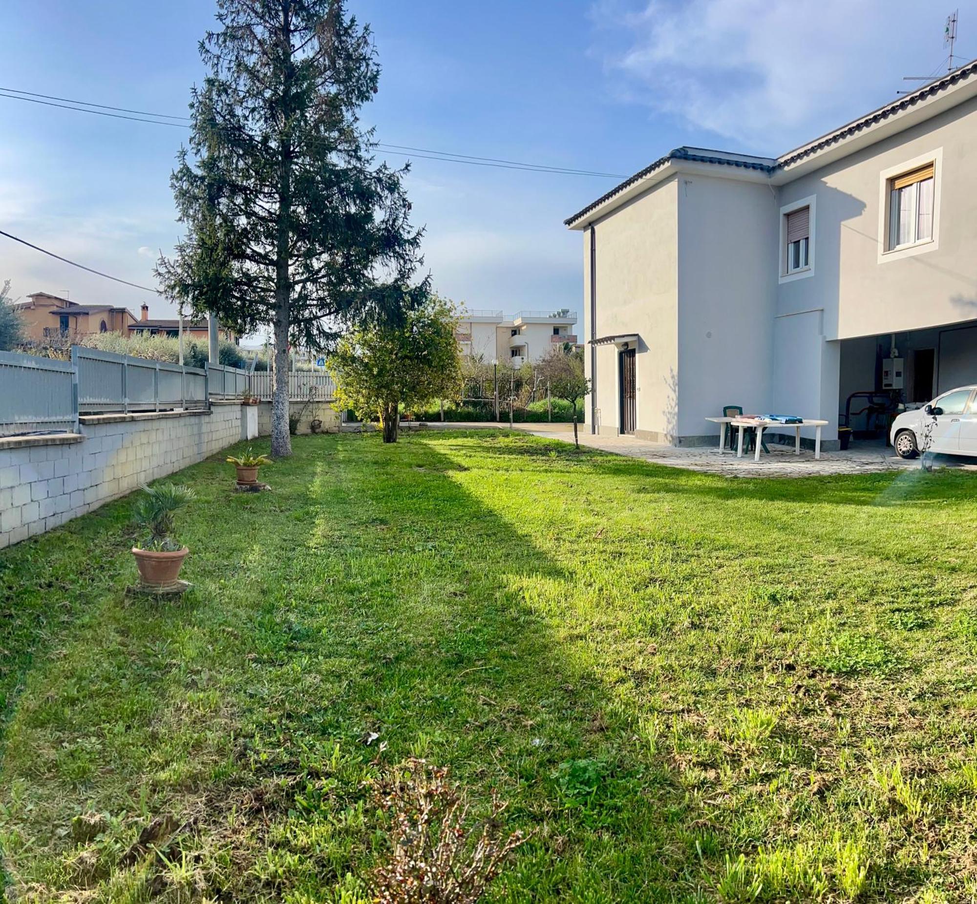 A Casa Di Marco Guesthouse - Apt Di Ciampino E Stazione Per Roma Marino Exterior photo